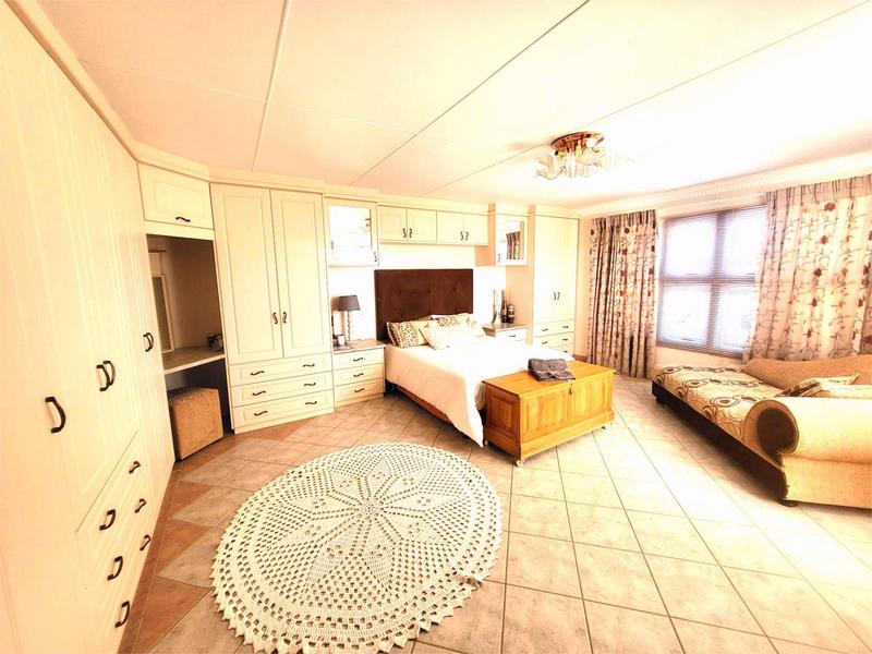 4 Bedroom Property for Sale in Port Owen Western Cape